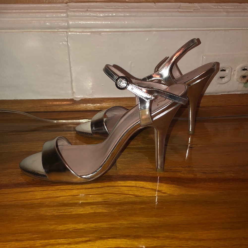 Flounce France grace sandals 👡